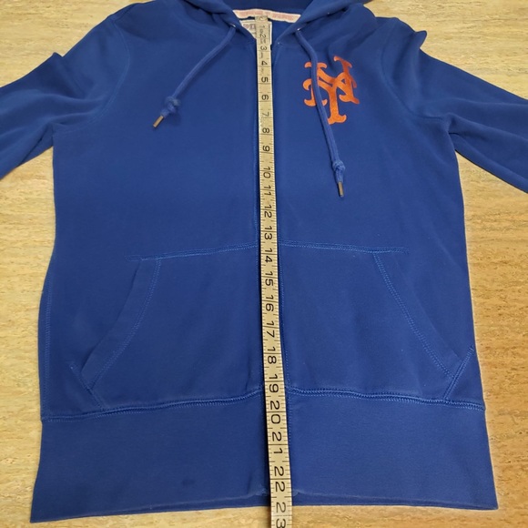 Pink VS MLB sweatshirt with hoodie - Picture 9 of 9